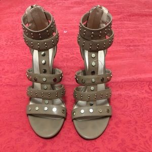 Brand new Le chateau heels